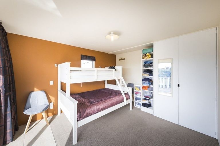 Photo of property in 47 Ruapehu Drive, Fitzherbert, Palmerston North, 4410