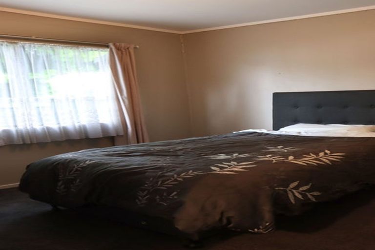 Photo of property in 48 Newton Place, Westbrook, Palmerston North, 4412
