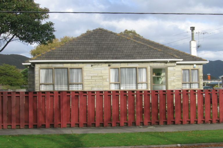 Photo of property in 40 Reynolds Street, Taita, Lower Hutt, 5011