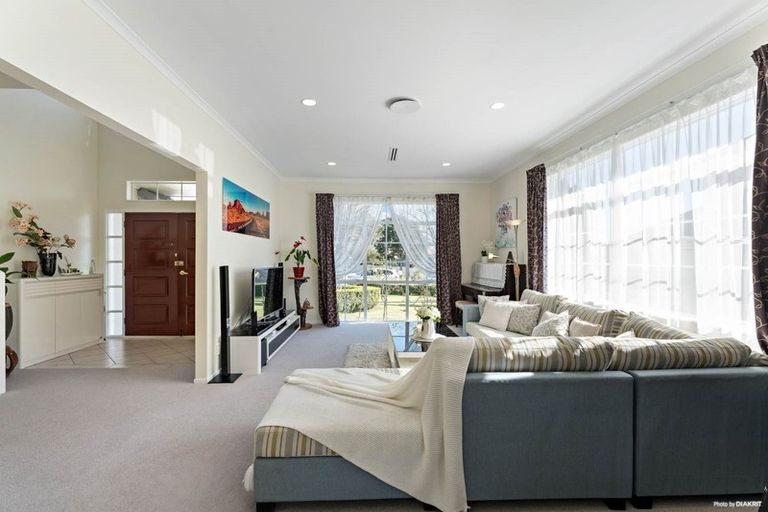 Photo of property in 55 Orangewood Drive, Northpark, Auckland, 2013