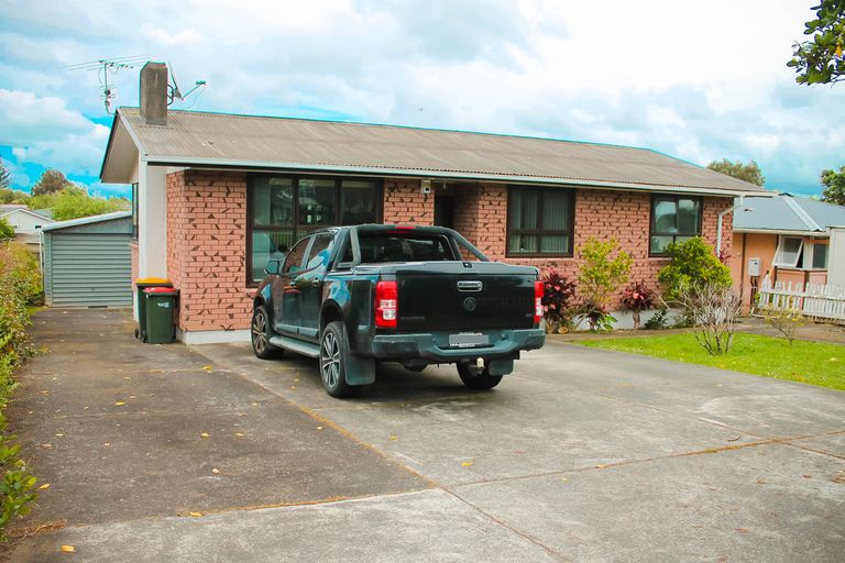 Photo of property in 11 Imrie Avenue, Mangere, Auckland, 2022