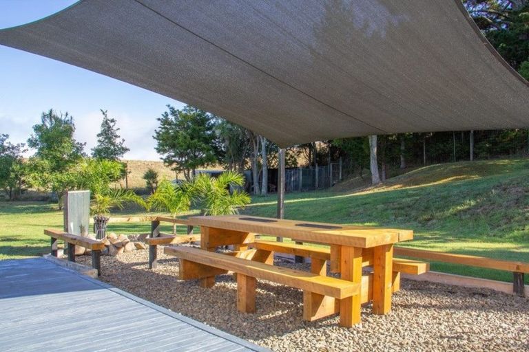 Photo of property in Burke Road, Makarau, Kaukapakapa, 0984