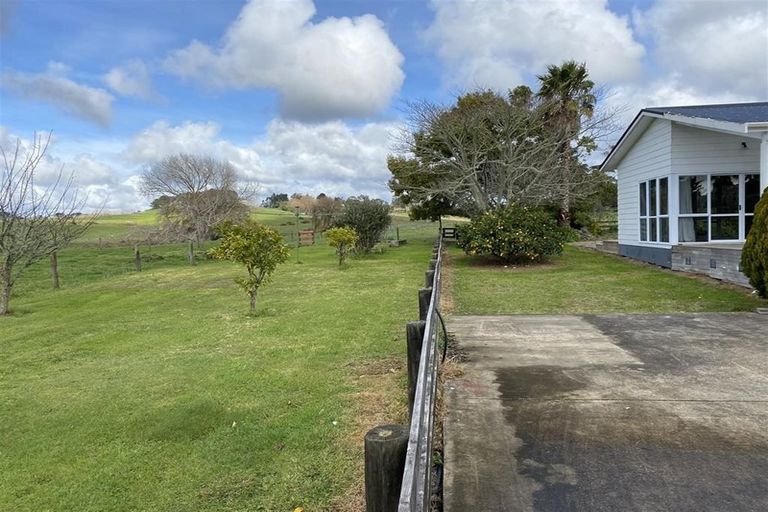 Photo of property in 721 Kahikatea Flat Road, Waitoki, Kaukapakapa, 0871