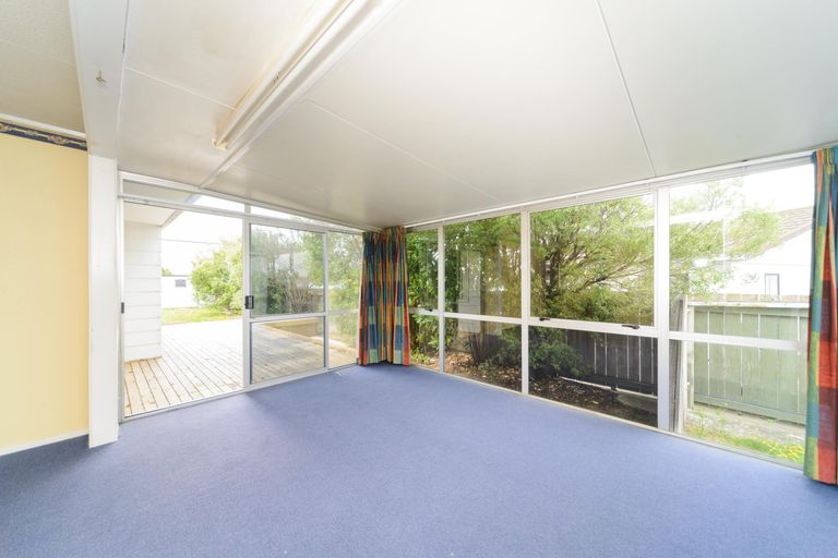 Photo of property in 50 Acacia Street, Kelvin Grove, Palmerston North, 4414