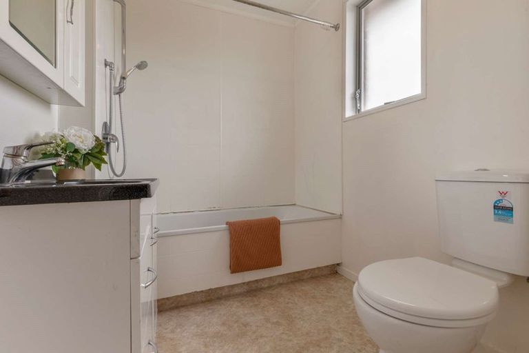 Photo of property in 50 Turner Drive, Western Heights, Rotorua, 3015