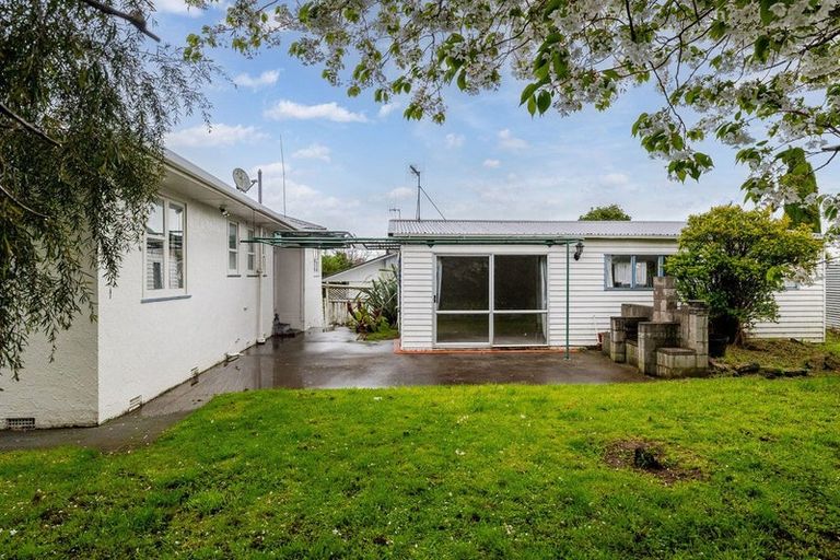 Photo of property in 10 Stoke Place, Awapuni, Palmerston North, 4412