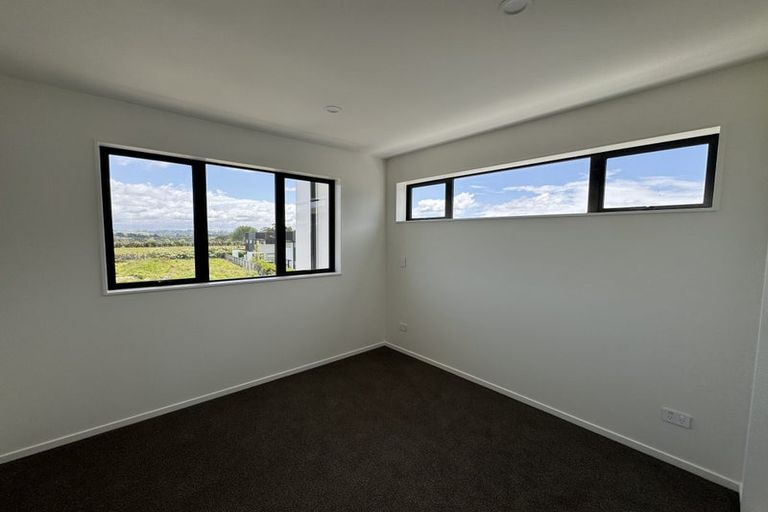 Photo of property in 25 Mataitai Road, Hobsonville, Auckland, 0618