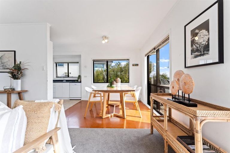 Photo of property in 17 Caroline Heights, Omaha, 0986