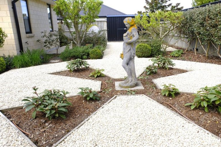 Photo of property in 5 Woodlaw Crescent, Prebbleton, 7604