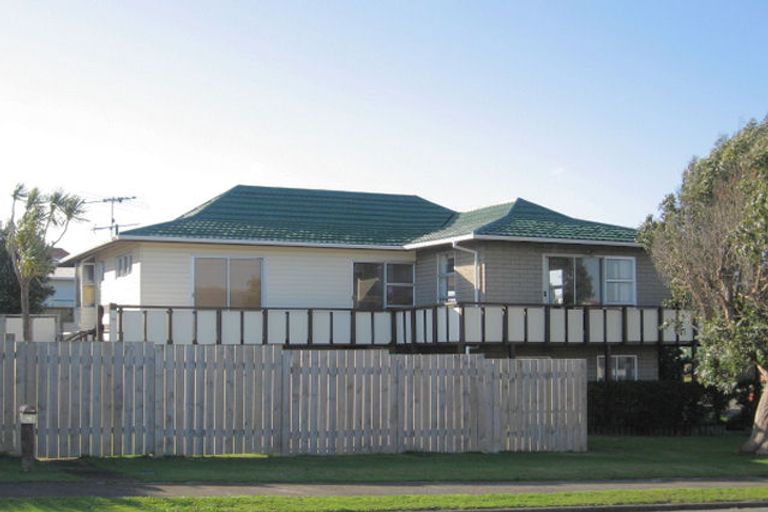 Photo of property in 11 Clipper Street, Titahi Bay, Porirua, 5022