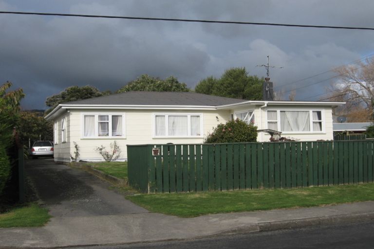 Photo of property in 72 Kiwi Road, Raumati Beach, Paraparaumu, 5032