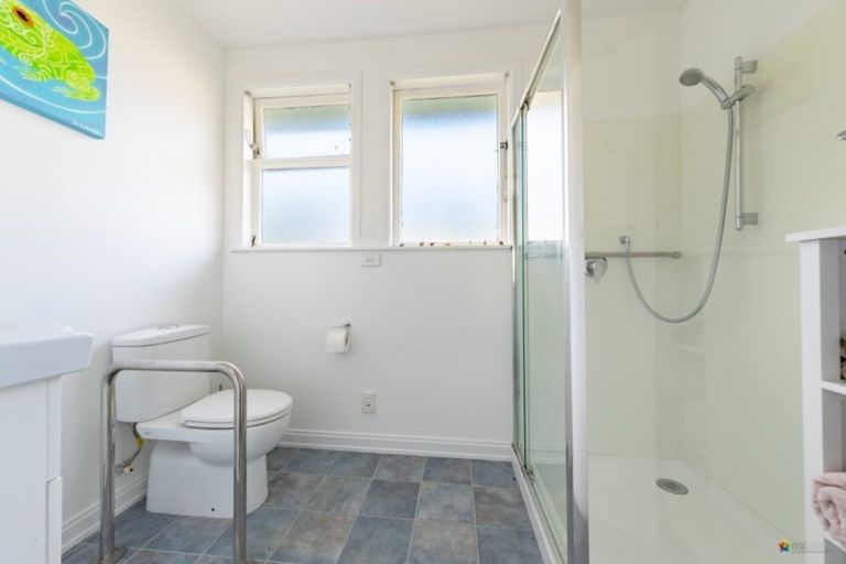 Photo of property in 198 Sievers Grove, Cannons Creek, Porirua, 5024