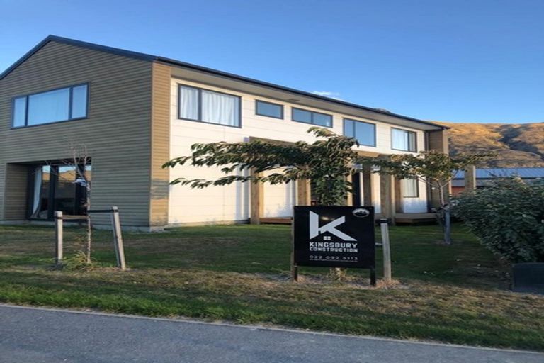 Photo of property in 16 Cheltenham Road, Lower Shotover, Queenstown, 9304