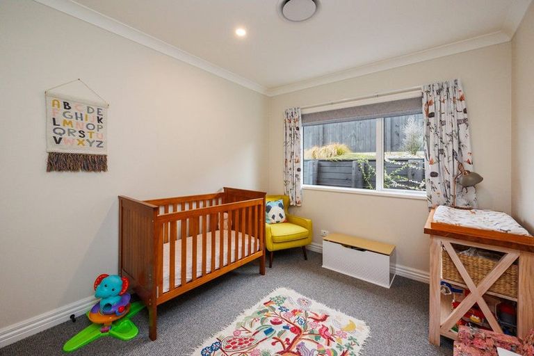 Photo of property in 44 Vaucluse Heights, Fitzherbert, Palmerston North, 4410