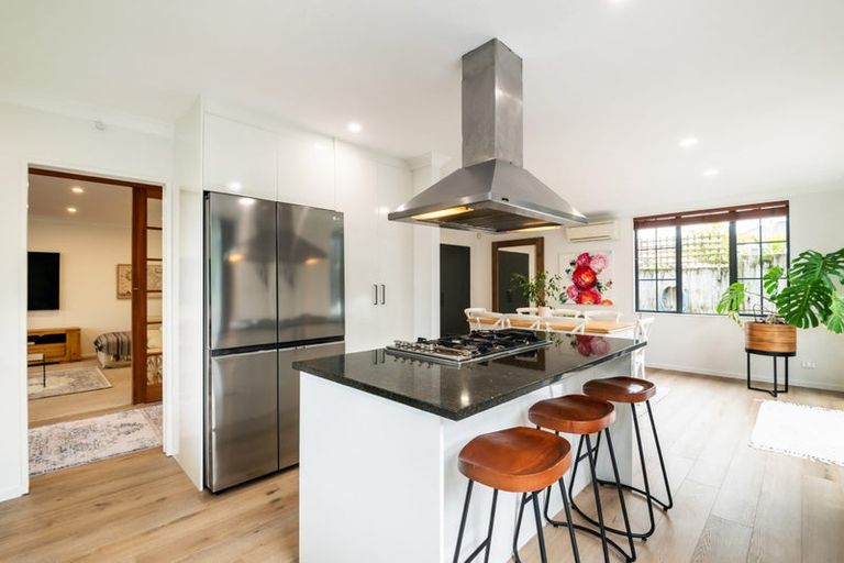 Photo of property in 8a Onepoto Road, Hauraki, Auckland, 0622