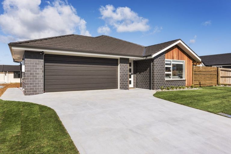 Photo of property in 124 Wairau Drive, Tikipunga, Whangarei, 0112