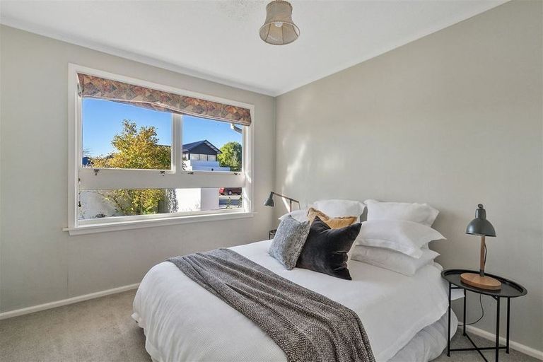 Photo of property in 147 Straven Road, Fendalton, Christchurch, 8014