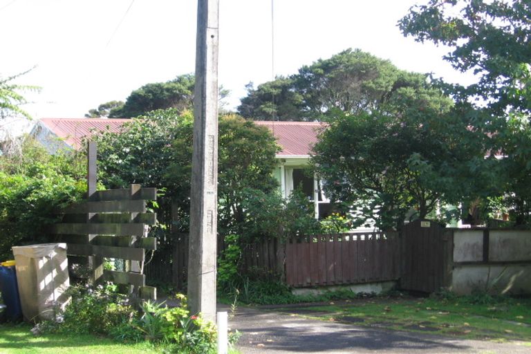 Photo of property in 66 Woodfern Crescent, Titirangi, Auckland, 0604