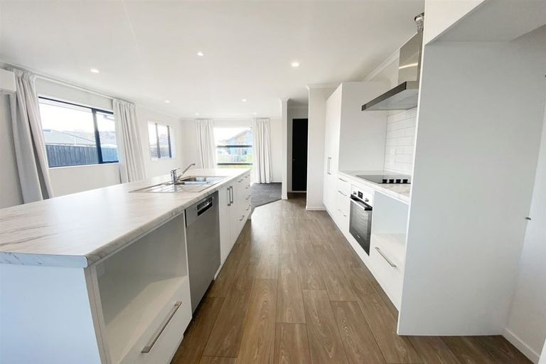 Photo of property in 7 Rusbatch Lane, Belfast, Christchurch, 8051