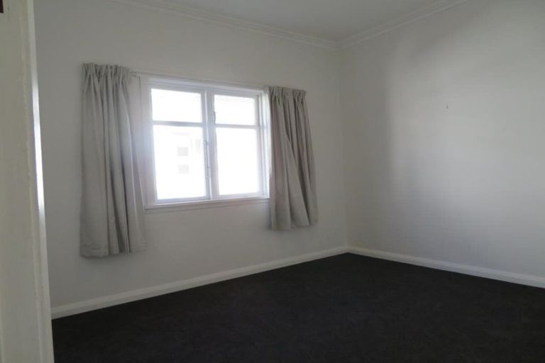 Photo of property in 23 Glamis Avenue, Strathmore Park, Wellington, 6022