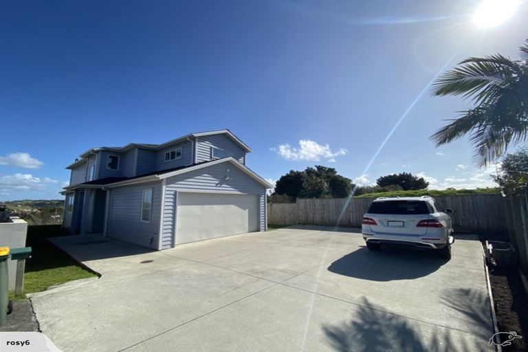 Photo of property in 43 Maylee Crescent, Gulf Harbour, Whangaparaoa, 0930