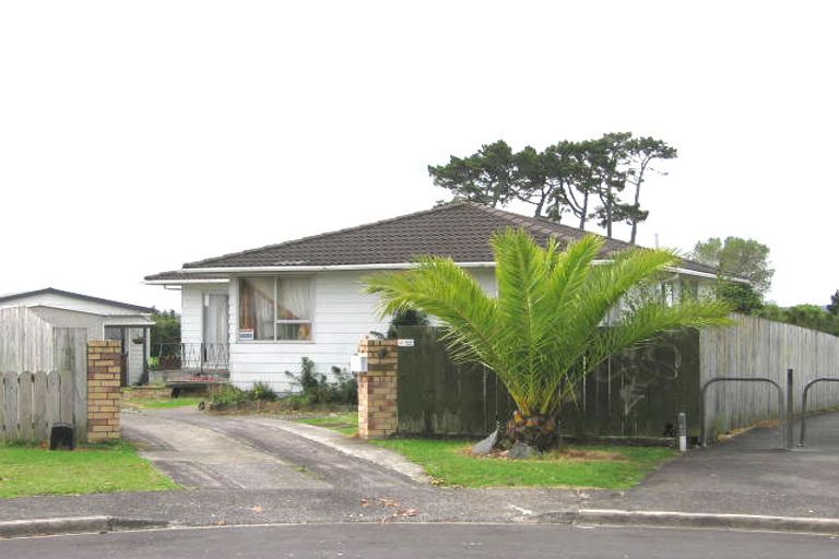 Photo of property in 14 Cole Place, Te Atatu South, Auckland, 0610