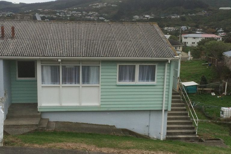 Photo of property in 34 Roberts Street, Tawa, Wellington, 5028