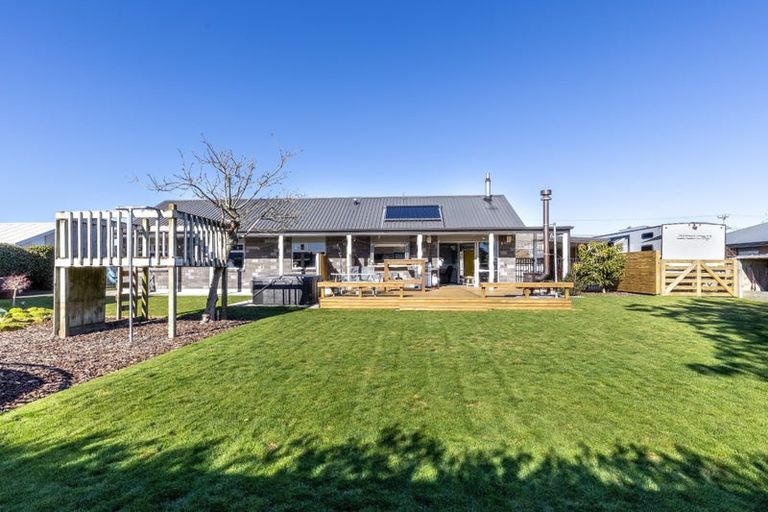 Photo of property in 533a Manutahi Road, Lepperton, New Plymouth, 4373