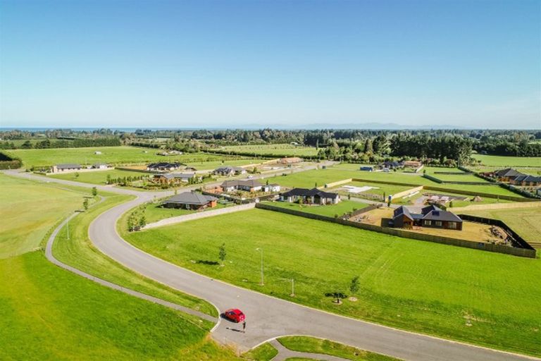 Photo of property in 15 Kingfisher Avenue, Amberley, 7410