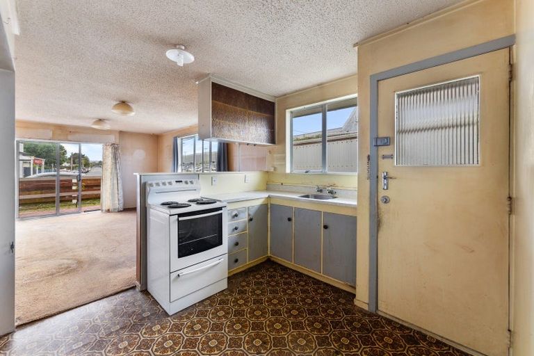 Photo of property in 2/56 Ward Street, Trentham, Upper Hutt, 5018