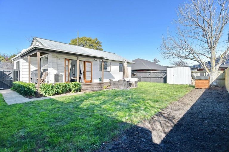 Photo of property in 2/10 Grenville Street, Waltham, Christchurch, 8011