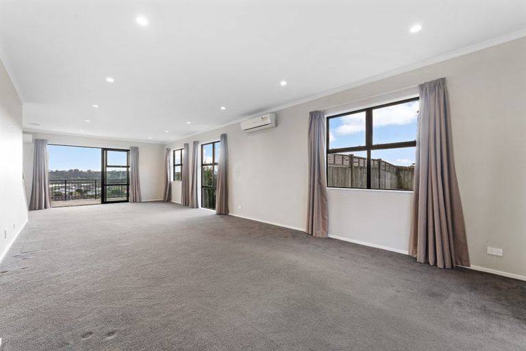 Photo of property in 11 Mauku Lane, Greenhithe, Auckland, 0632