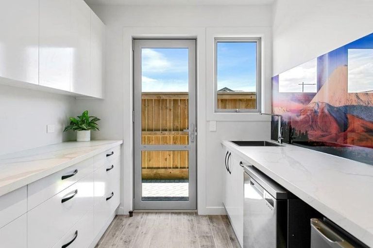 Photo of property in 32 Wai Terrace, Wharewaka, Taupo, 3330