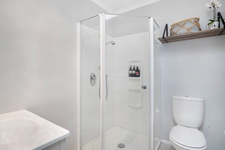 Photo of property in 17 Sackville Street, Martinborough, 5711