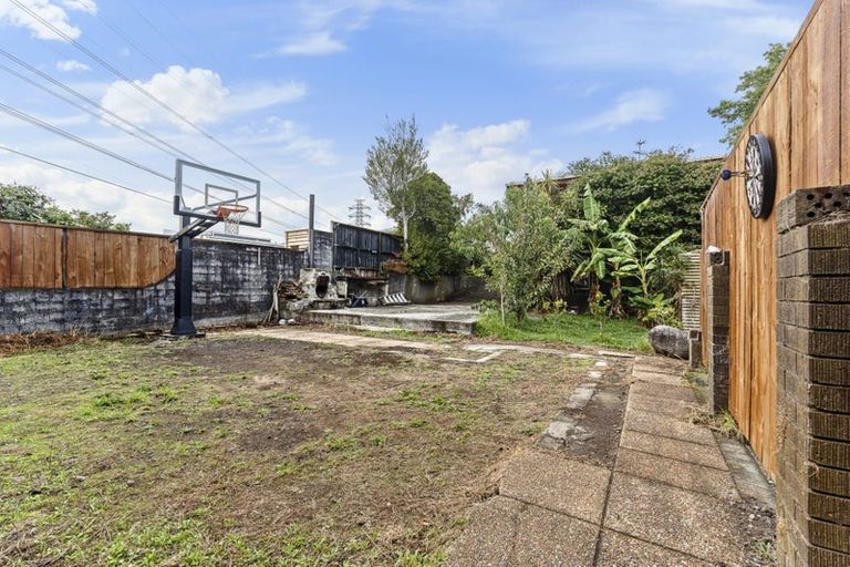 Photo of property in 9 Saxton Road, Upper Vogeltown, New Plymouth, 4310