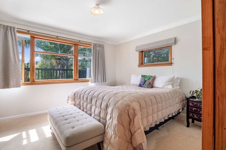 Photo of property in 1 Durie Vale Road, Durie Hill, Whanganui, 4500