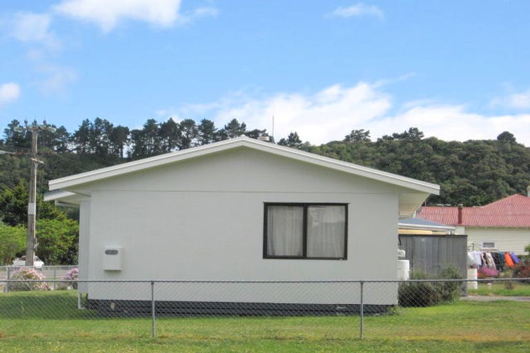 Photo of property in 39 Solander Street, Tolaga Bay, 4077