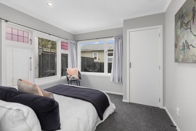 Photo of property in 1a Miro Street, Woburn, Lower Hutt, 5010
