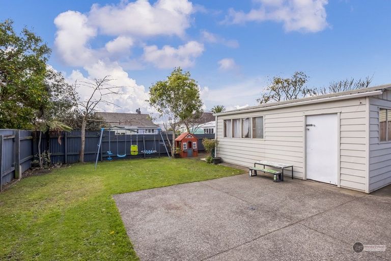 Photo of property in 3 Grierson Street, Naenae, Lower Hutt, 5011