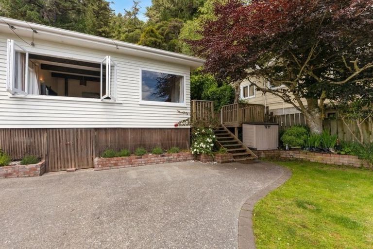 Photo of property in 12 Tawa Street, Eastbourne, Lower Hutt, 5013