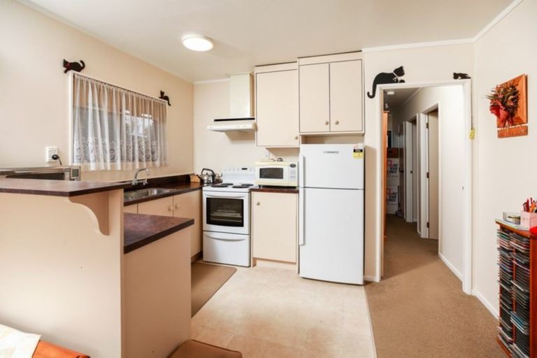 Photo of property in 37a Hukanui Road, Fairfield, Hamilton, 3214