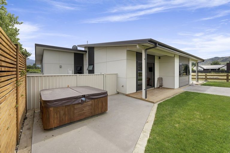Photo of property in 48 Perriam Place, Mount Pisa, Cromwell, 9383