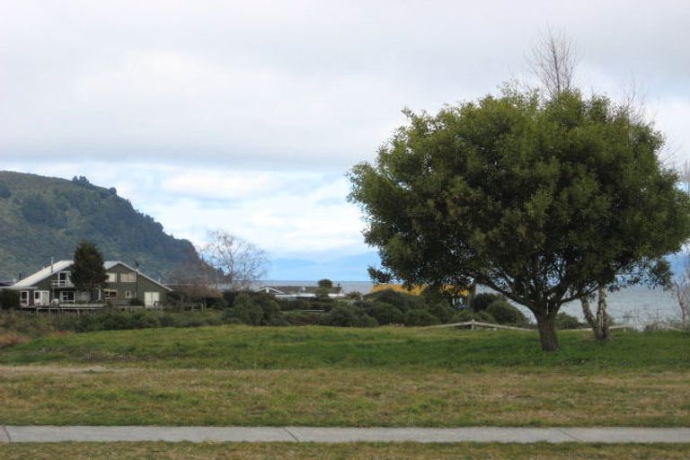 Photo of property in 153 Lisland Drive, Kinloch, Taupo, 3377