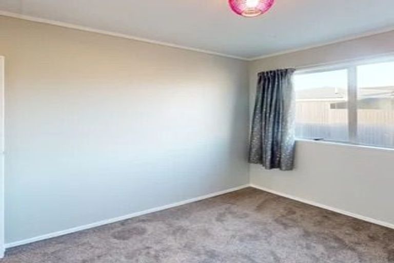 Photo of property in 17 Tainui Street, Castlecliff, Whanganui, 4501