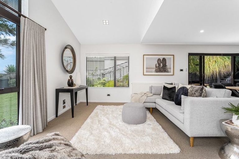 Photo of property in 37 Navigation Drive, Whitby, Porirua, 5024