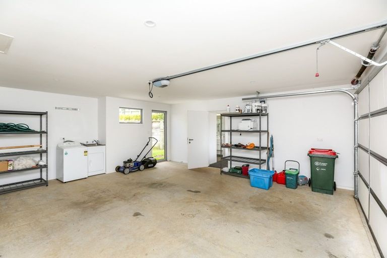 Photo of property in 17a Heta Road, Highlands Park, New Plymouth, 4312