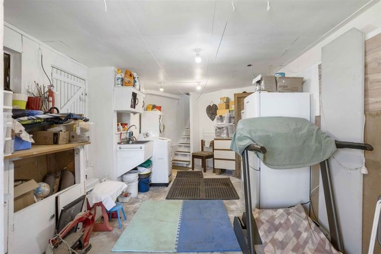 Photo of property in 144 Pigeon Mountain Road, Half Moon Bay, Auckland, 2012