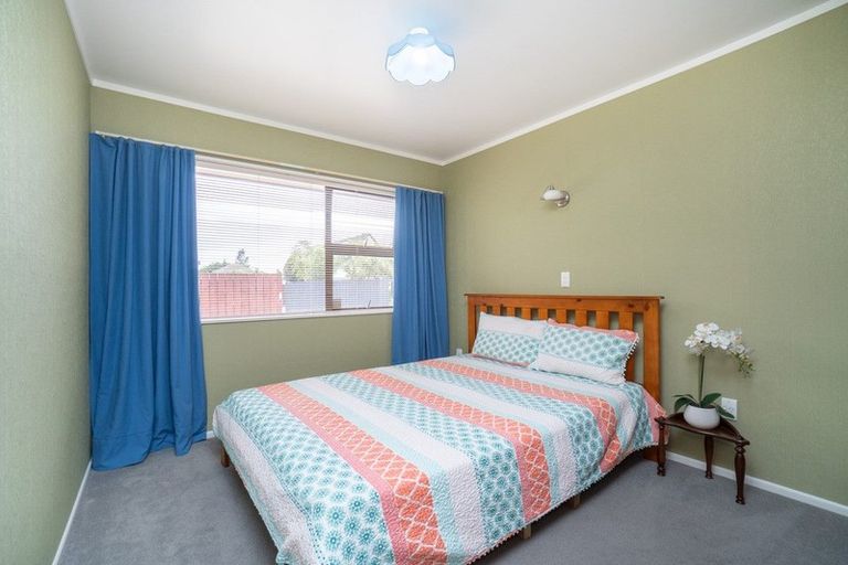 Photo of property in 4 Jarrett Court, Roslyn, Palmerston North, 4414