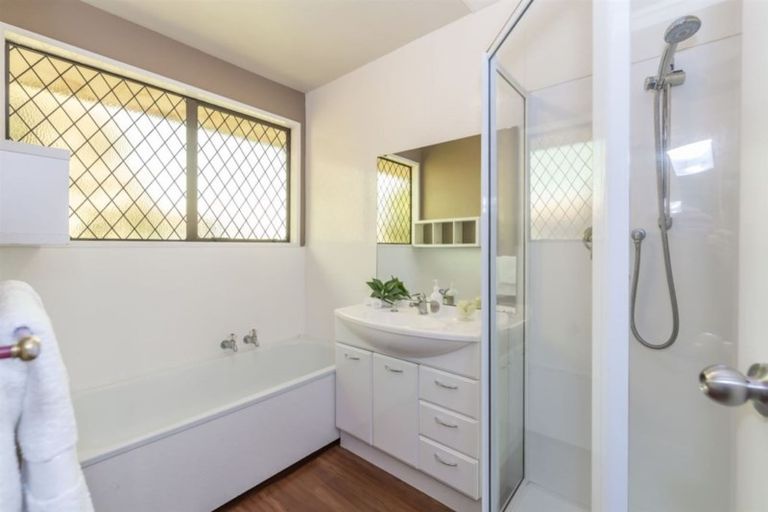 Photo of property in 14 Tyndale Place, Ilam, Christchurch, 8041