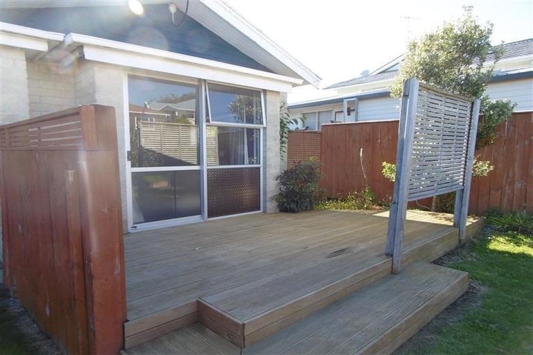 Photo of property in 15 Bonithon Avenue, Moturoa, New Plymouth, 4310